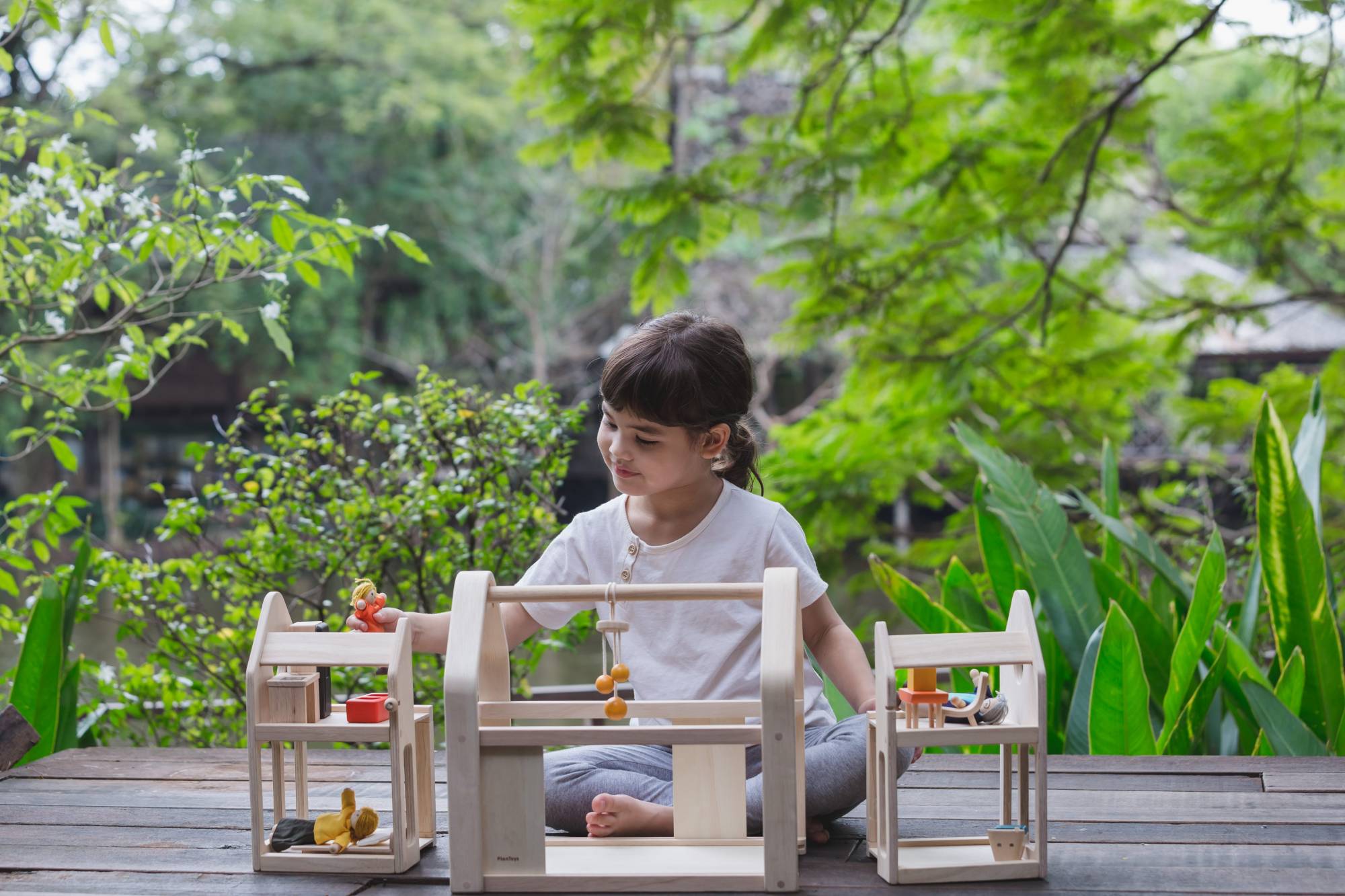 Plantoys Slide N Go Dollhouse