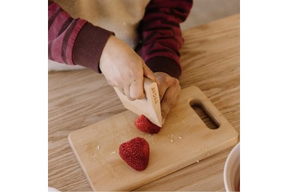 Avdar Toys Wooden Cutting Board and Knife Set