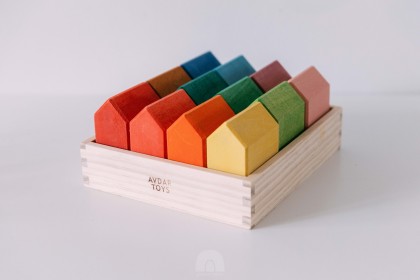 Avdar Rainbow House Block