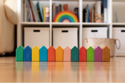 Avdar Rainbow House Block