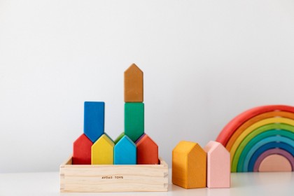 Avdar Rainbow House Block