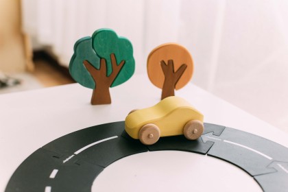 Avdar Small Wooden Jeep/Car